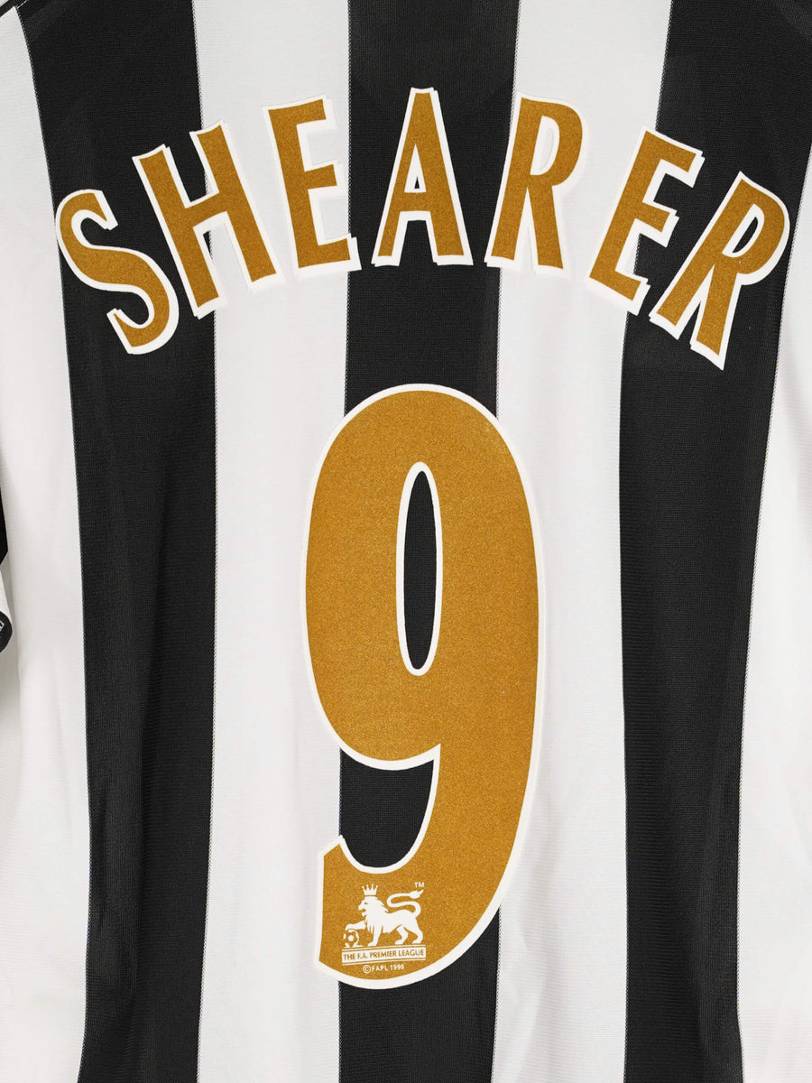 2005/07 Newcastle Home Shirt (M) Shearer #9