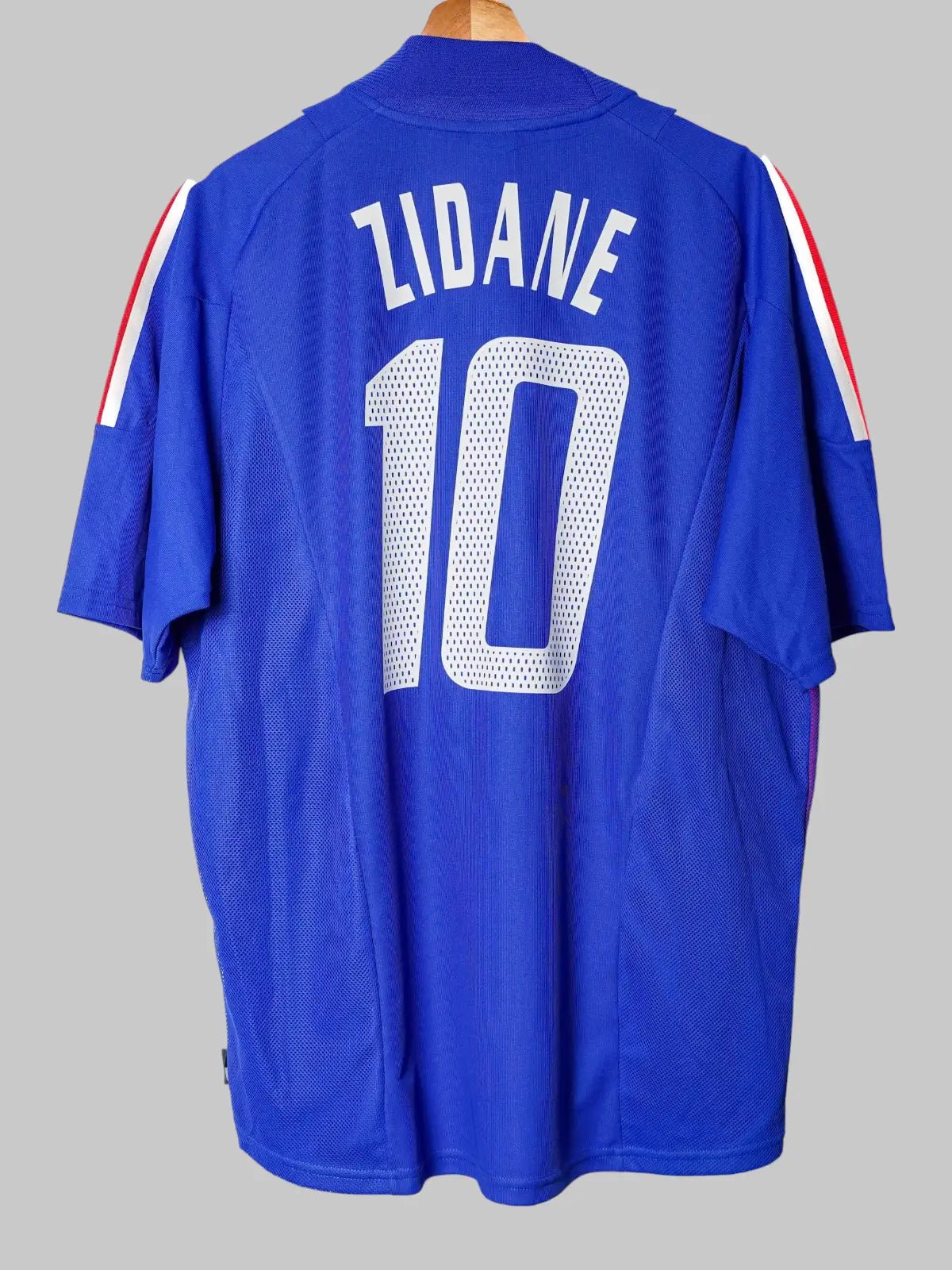 2002/4 France Zidane #10 Home Shirt (L) Adidas – First11