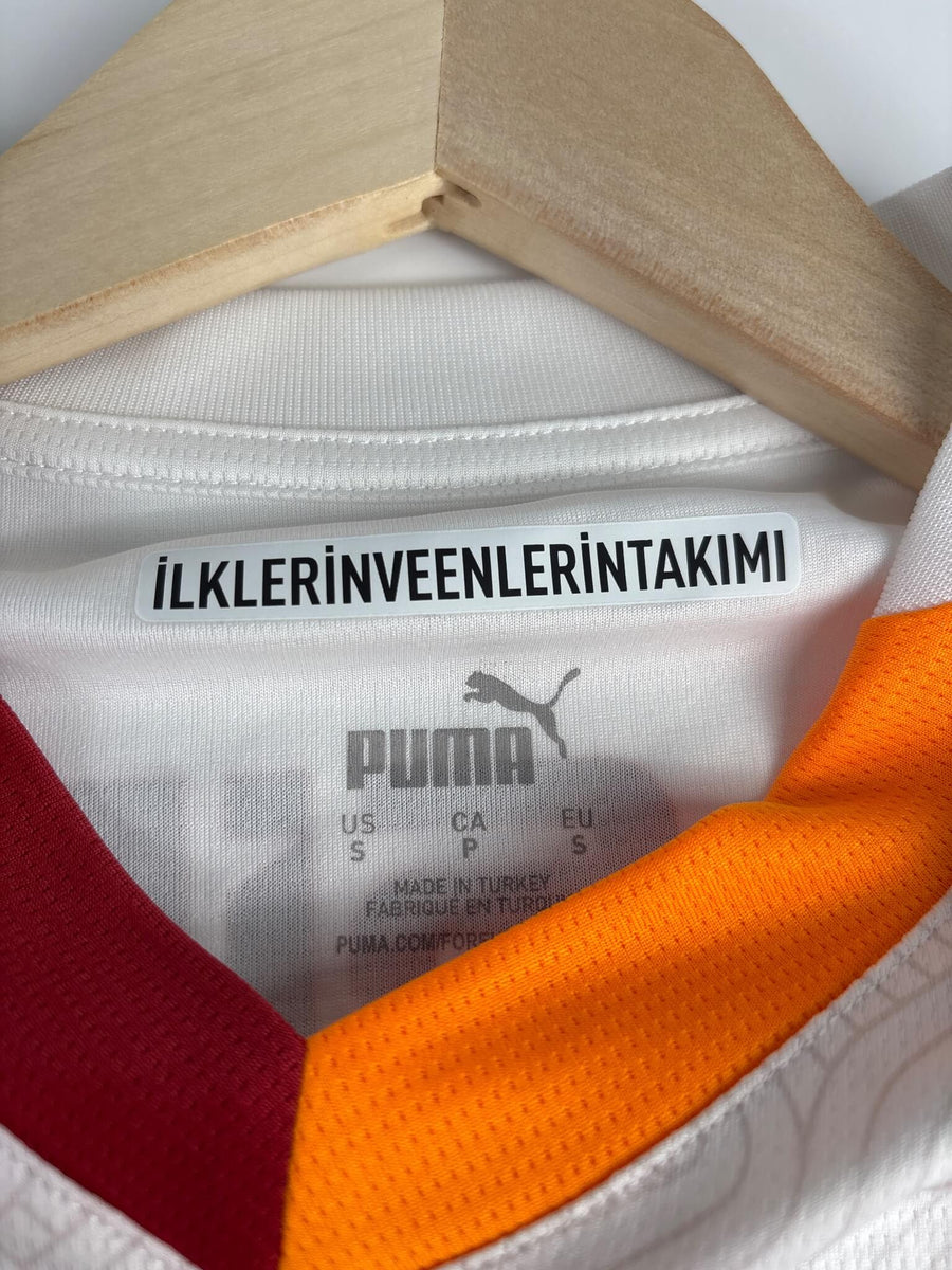 Galatasaray Away Shirt 2024/25 Osimhen 45 BNWT (S)