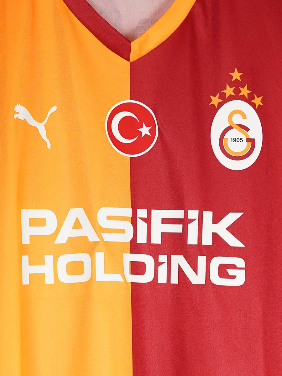 Galatasaray Home Shirt 2025/26 Signed Osimhen 45 (L)