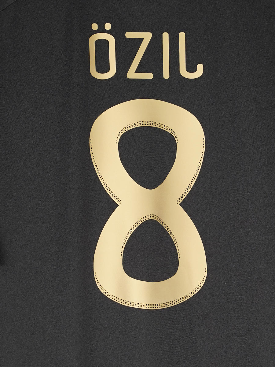 Germany Away Shirt 2010/11 Ozil 8 (XL)