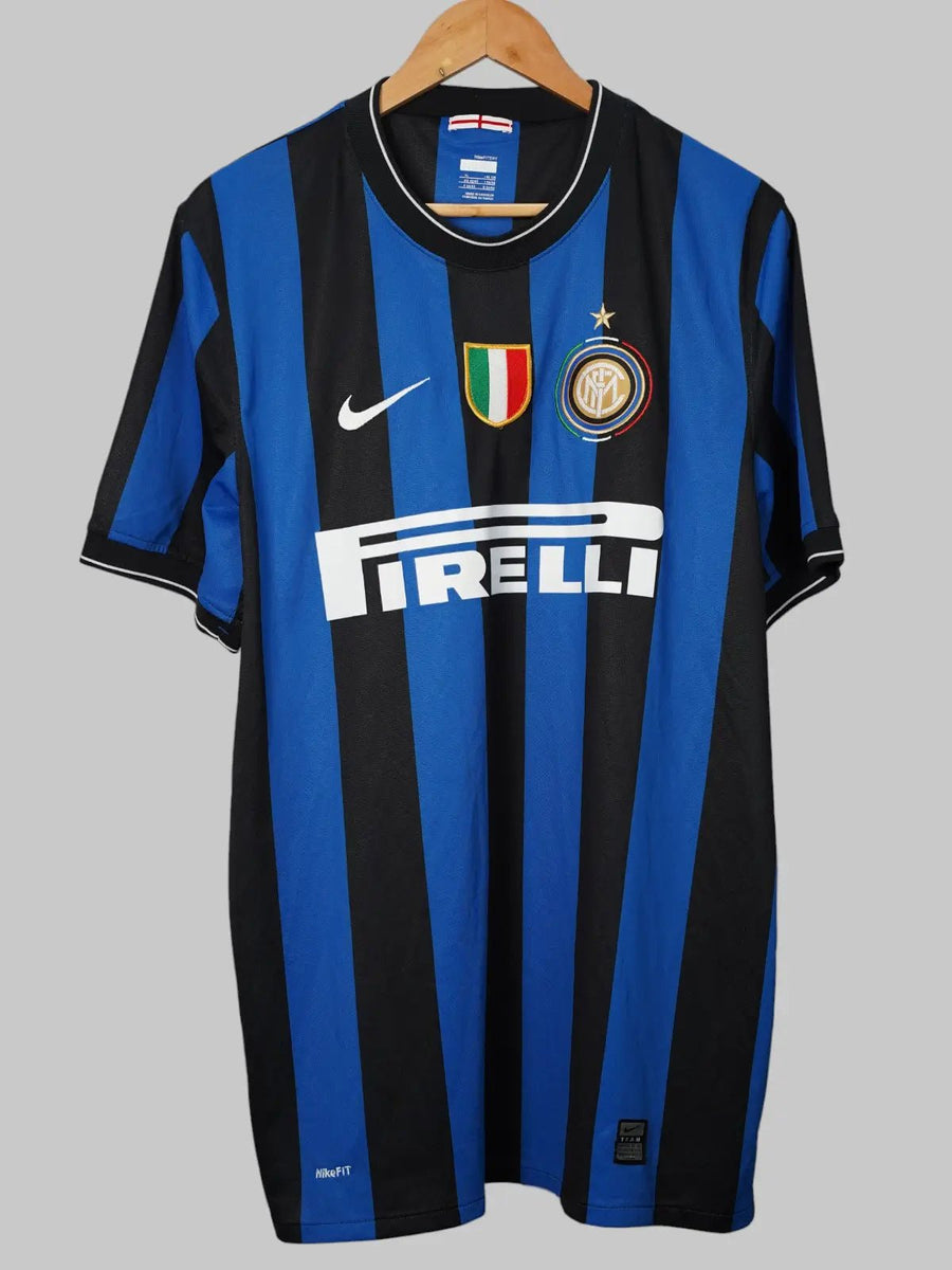 Inter Milan Home Shirt 2009/10 Milito 22 (XL)
