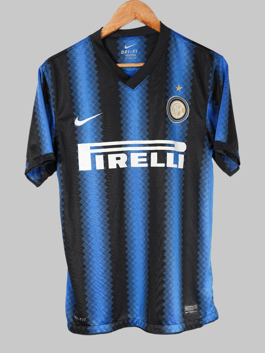 Inter Milan Home Shirt 2010/11 Balotelli 45 (M)