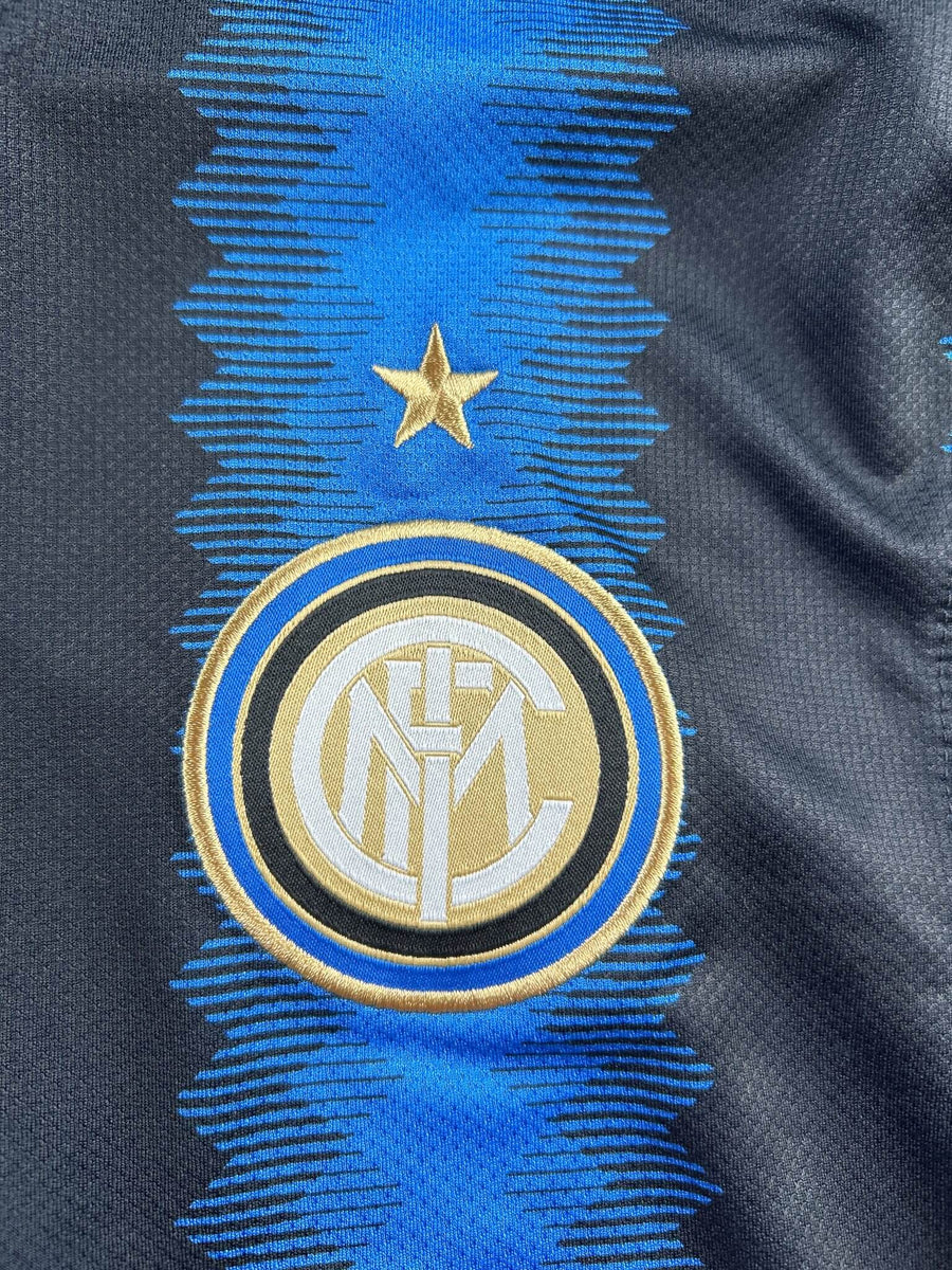 Inter Milan Home Shirt 2010/11 Balotelli 45 (M)