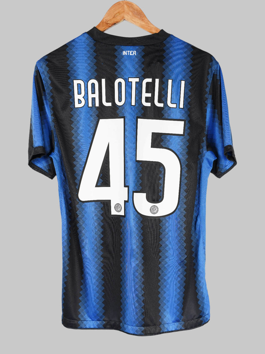Inter Milan Home Shirt 2010/11 Balotelli 45 (M)