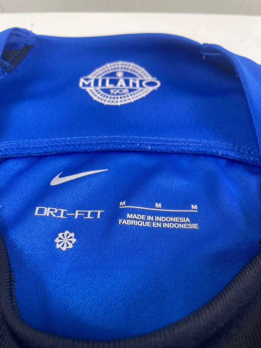 Inter Milan Home Shirt 2022/23 Lautaro 10 (M)