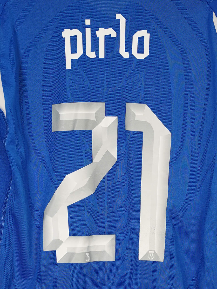 Italy Home Shirt L/S 2010/12 Pirlo 21 (L)