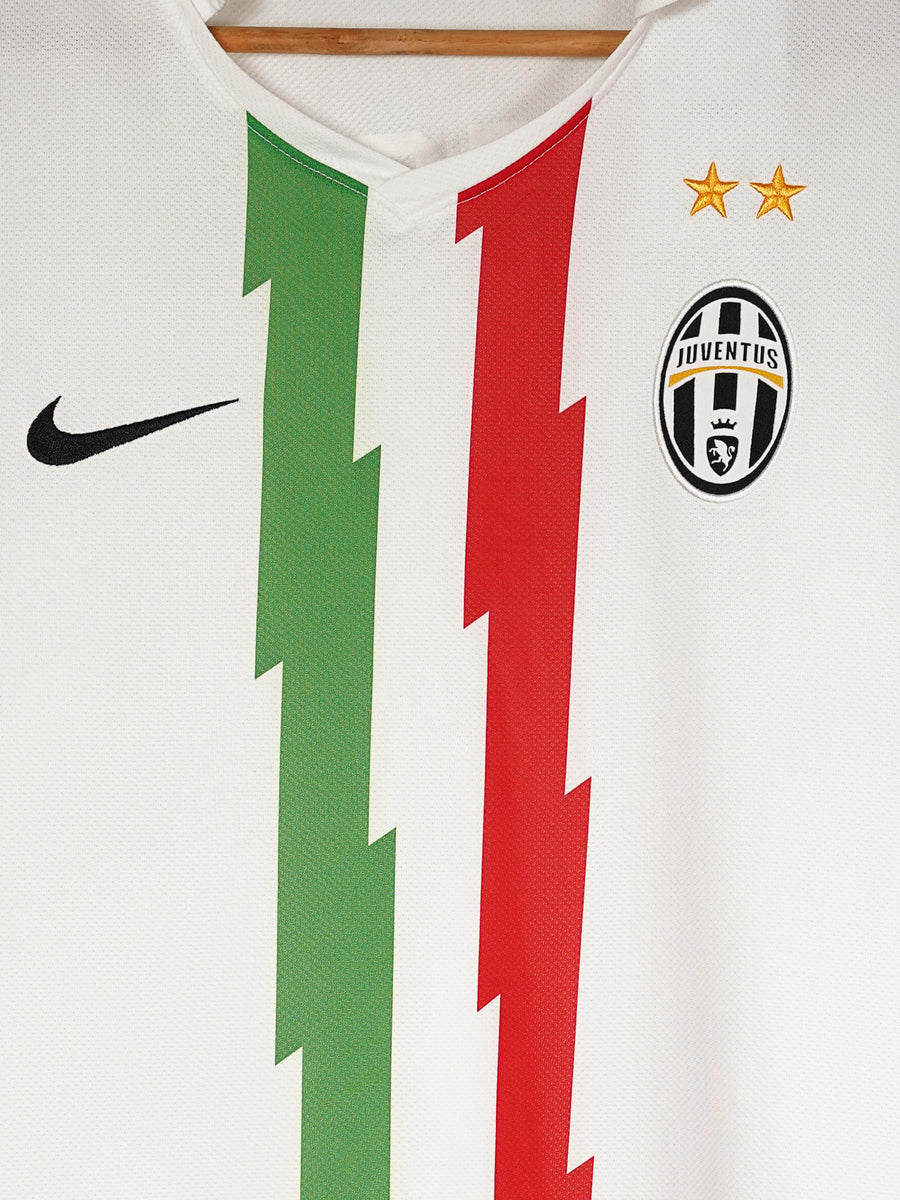 Juventus Away Shirt 2010/11 Traore 17 (M)
