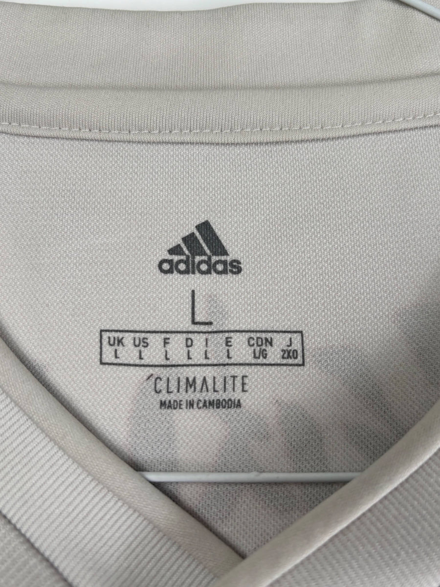 Juventus Away Shirt 2019/20 Ronaldo 7 Shanghai Edition (L)