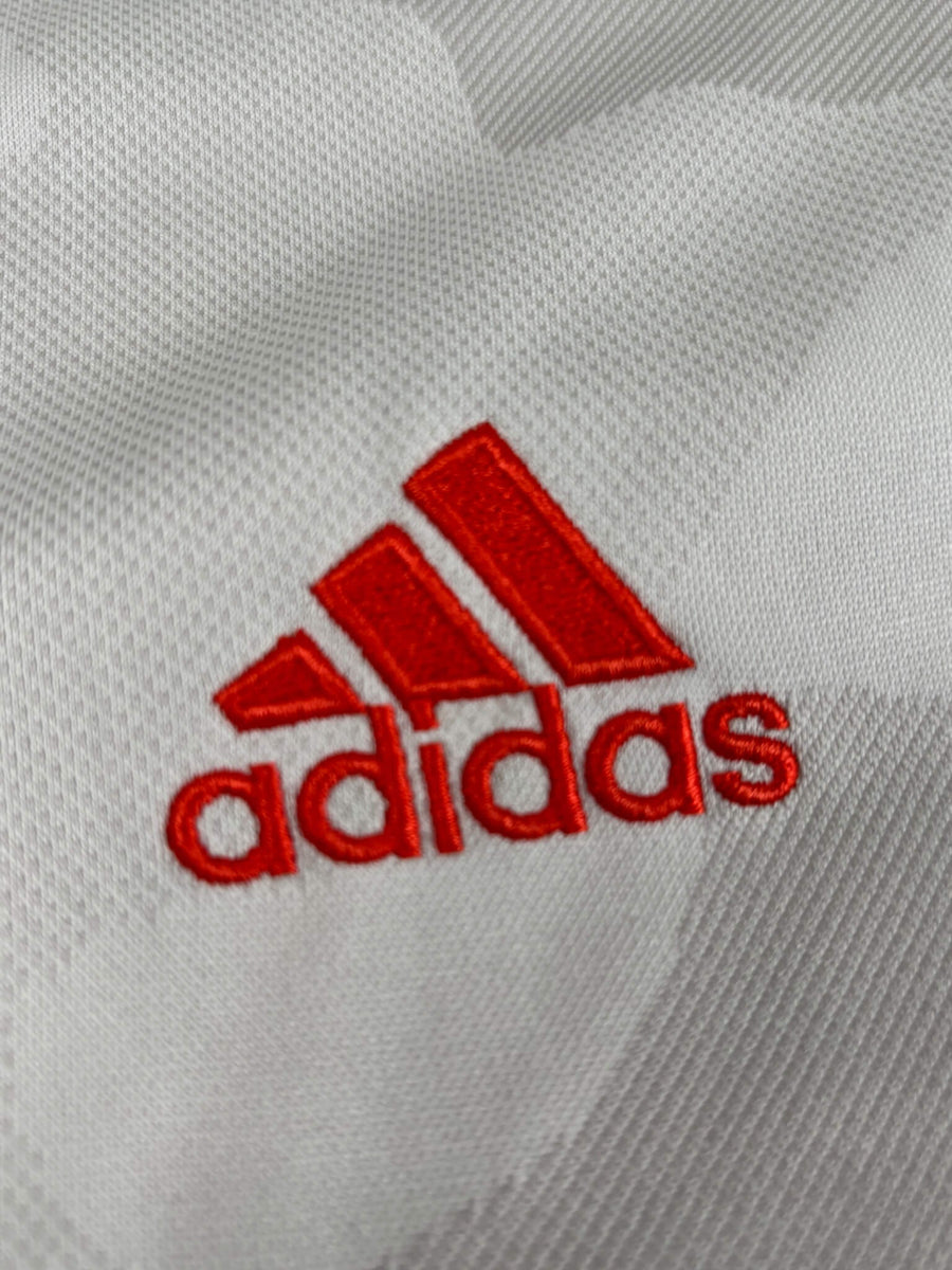 Juventus Away Shirt 2019/20 Ronaldo 7 Shanghai Edition (L)