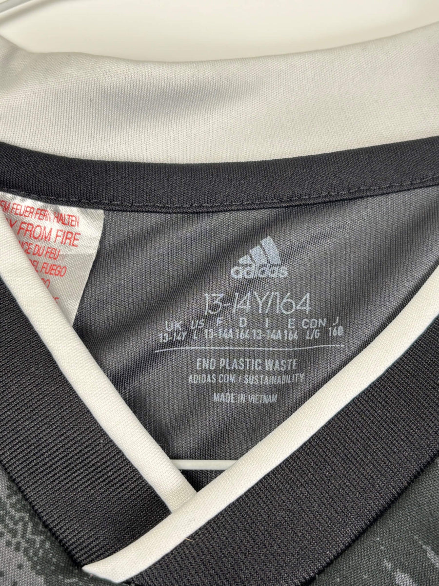 Juventus Away Shirt 2022/23 (L Kids)