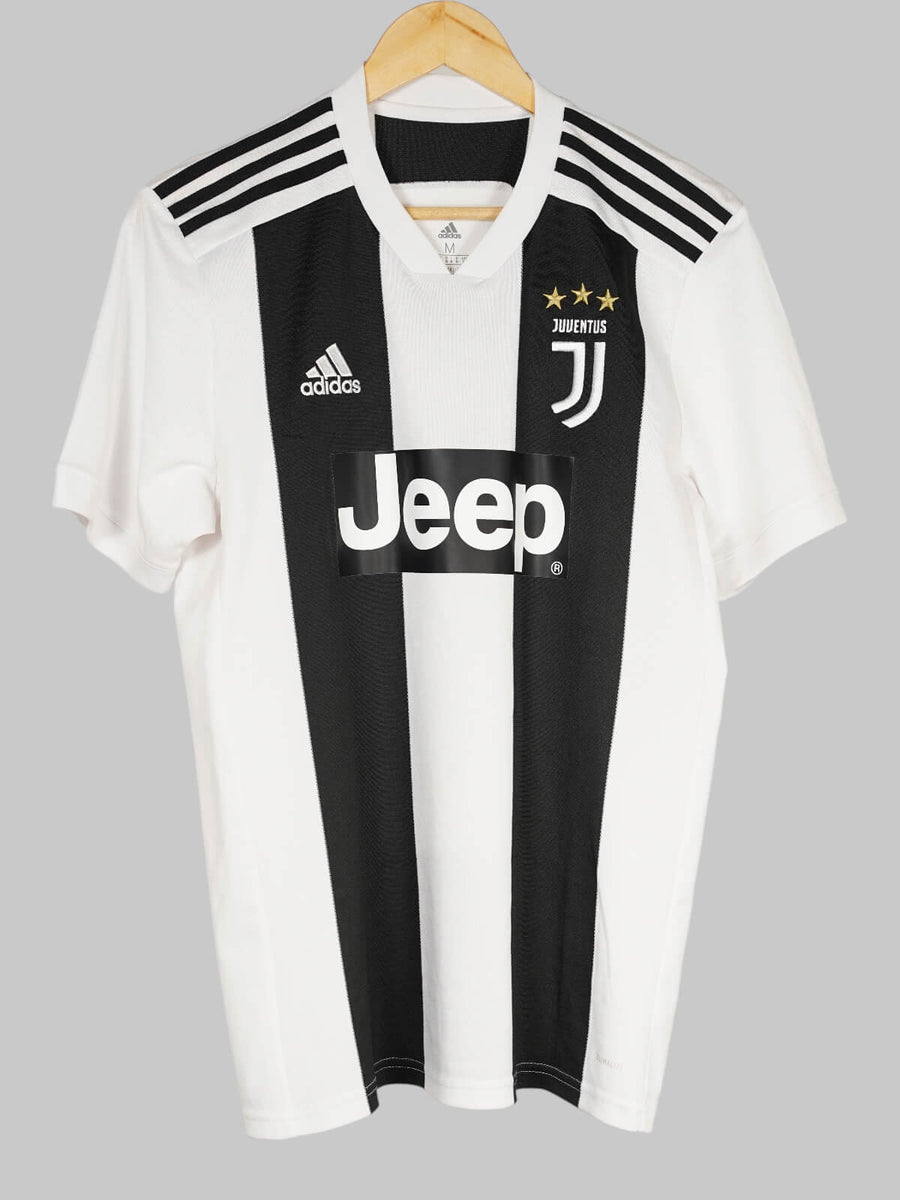 Juventus Home Shirt 2018/19 Pjanic 5 (M)