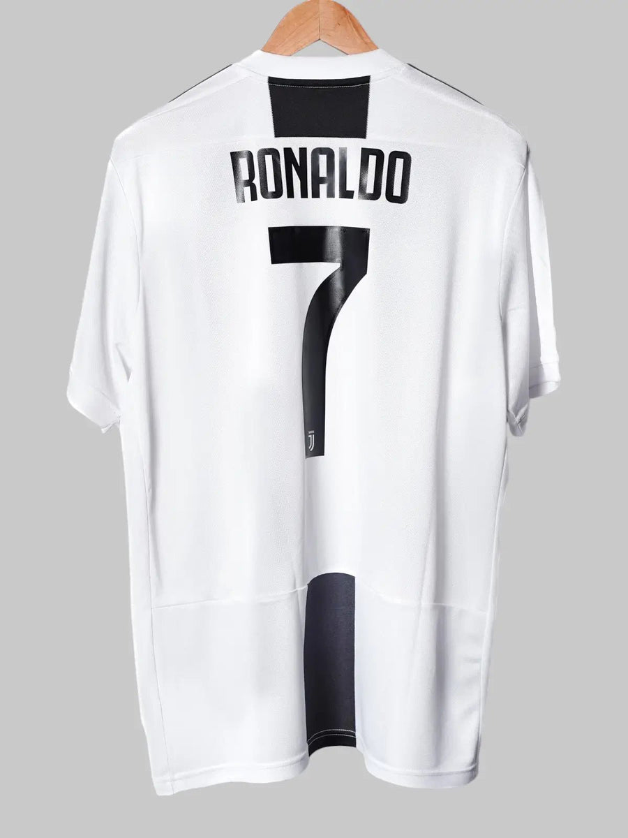 Juventus Home Shirt 2018/19 Ronaldo 7 BNWT (XL)