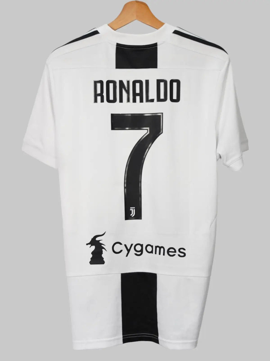 Juventus Home Shirt 2018/19 Ronaldo 7 (M)
