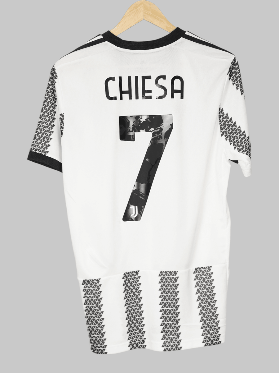 Juventus Home Shirt 2022/23 Chiesa 7 (M)