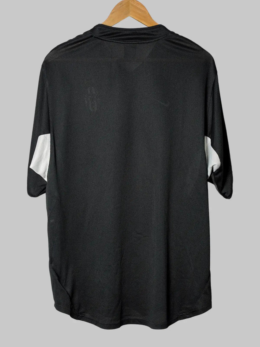 Juventus Training Shirt 2003/4 (L)