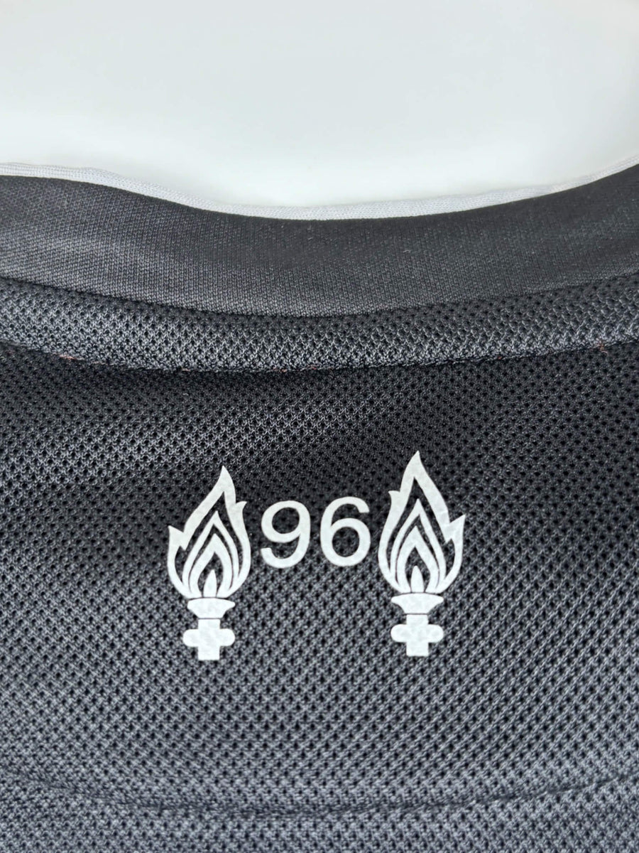 Liverpool Away Shirt 2016/17 Coutinho 10 (XL)
