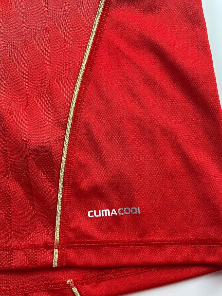 Liverpool Home Shirt 2010/12 Suarez 7 (L)