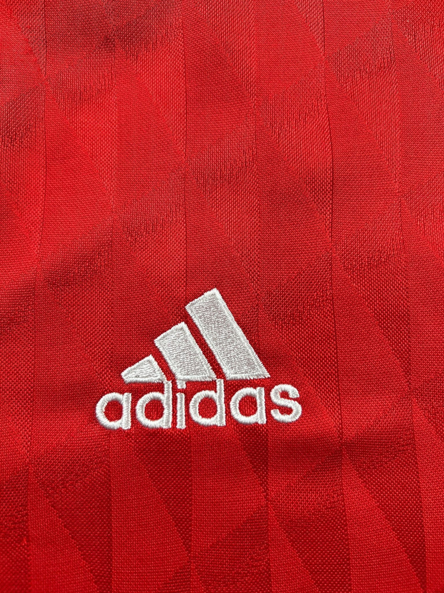 Liverpool Home Shirt 2010/12 Suarez 7 (L)