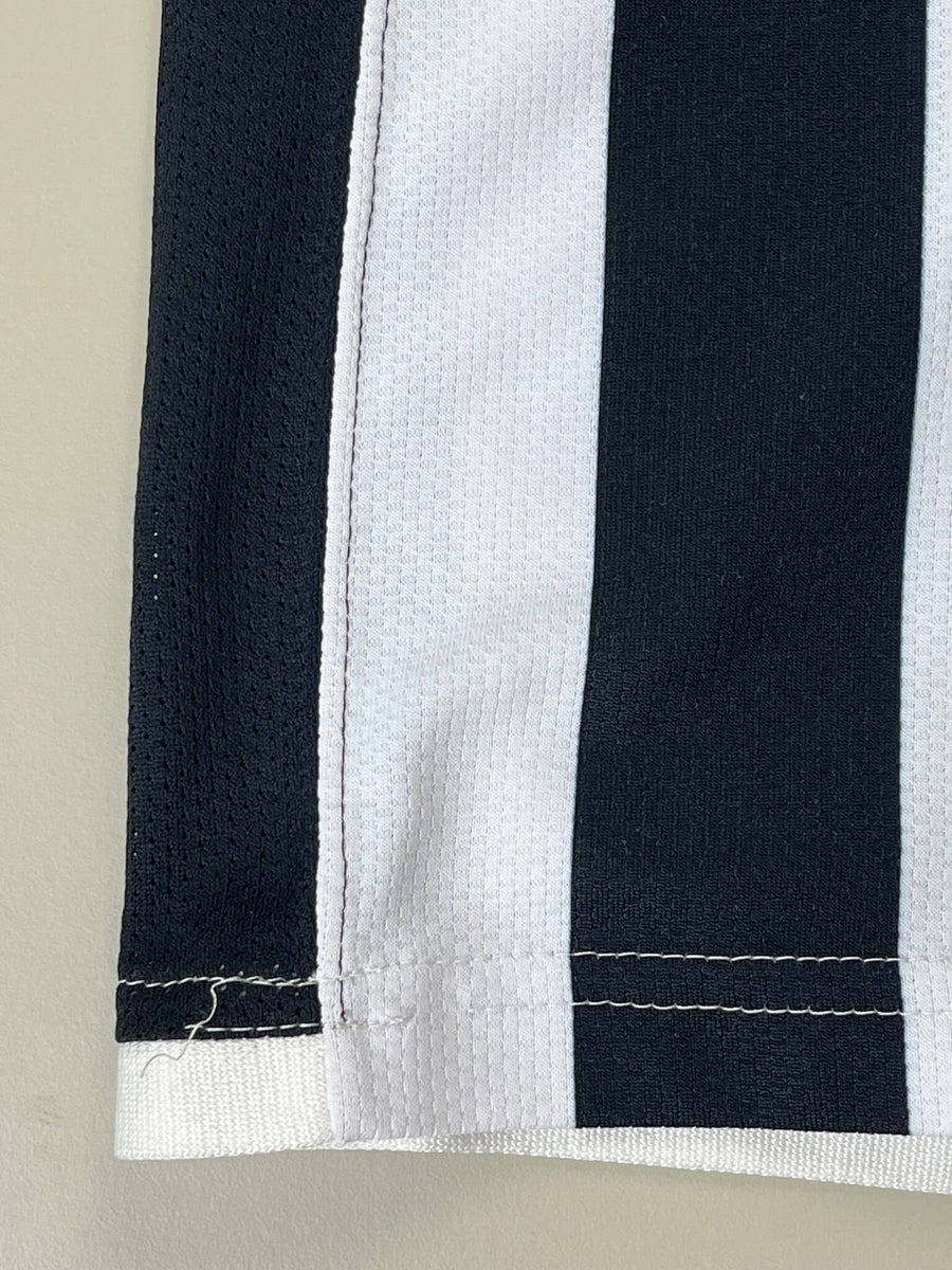 2006/07 Juventus Home Shirt (S Kids)