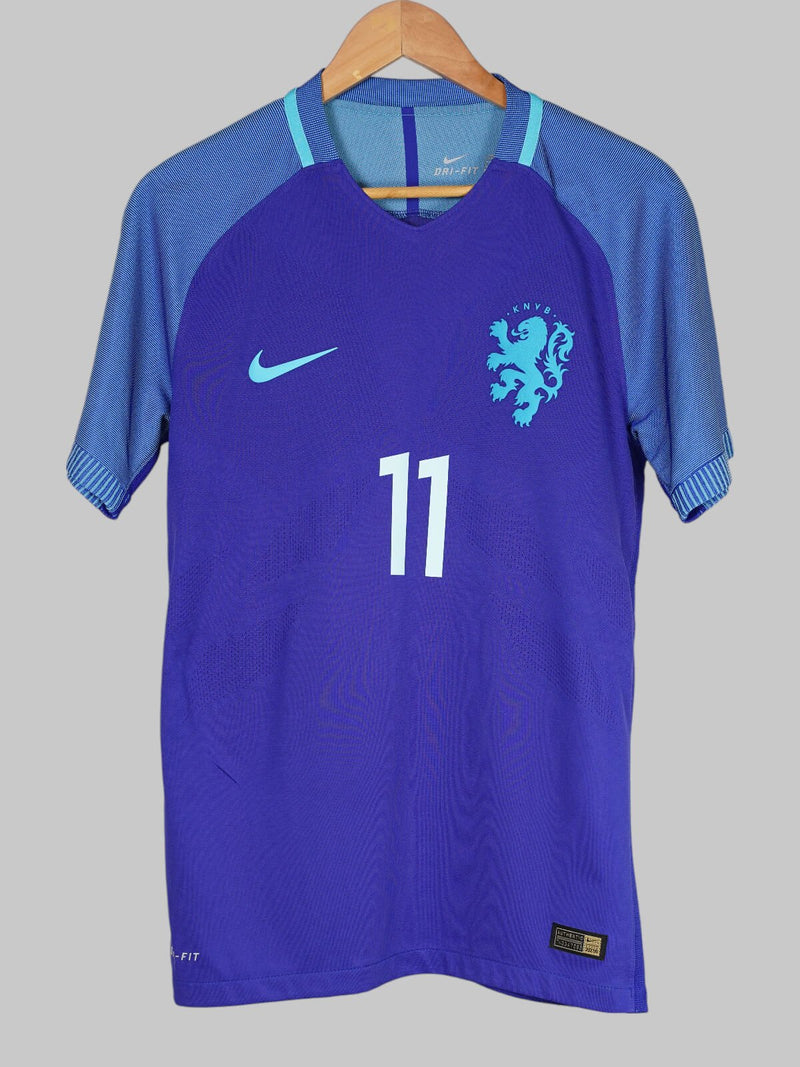 Netherlands Away Shirt 2016/17 Player Issue Robben 11 (M)