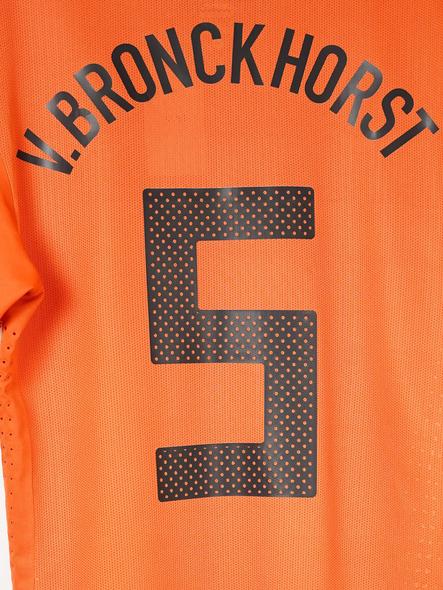 Netherlands Home Shirt Player Issue 2010/11 V.Bronckhorst 5 (M)