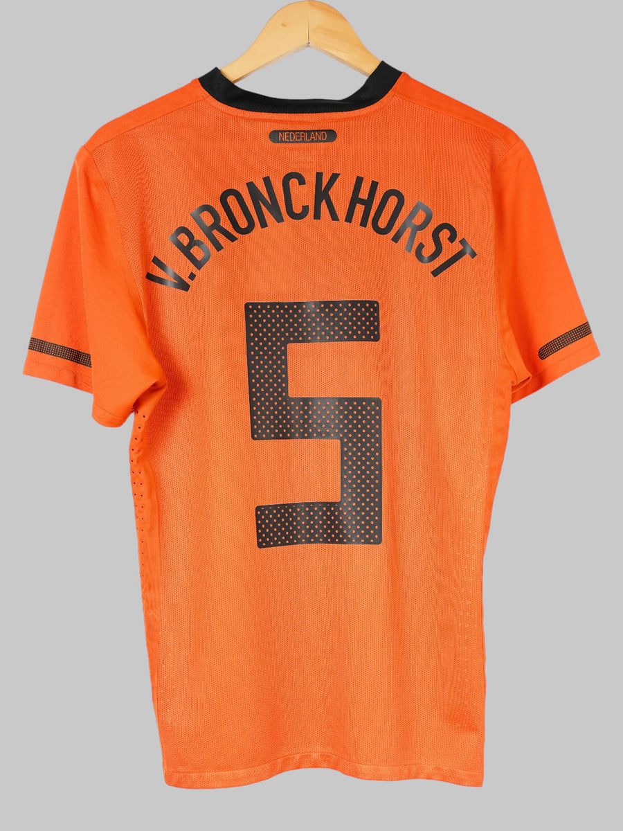 Netherlands Home Shirt Player Issue 2010/11 V.Bronckhorst 5 (M)