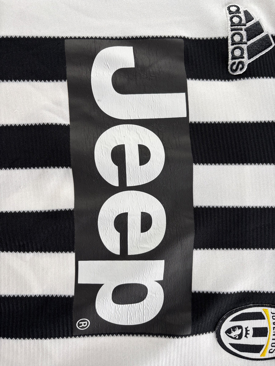 2015/16 Juventus Dybala #21 Home Shirt (L)