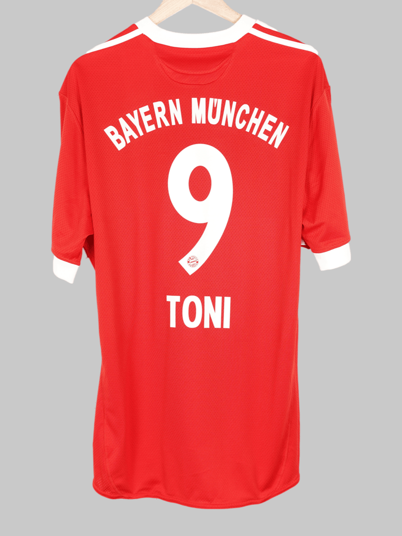 2009/10 Bayern Munich Toni #9 Home Shirt (XL)