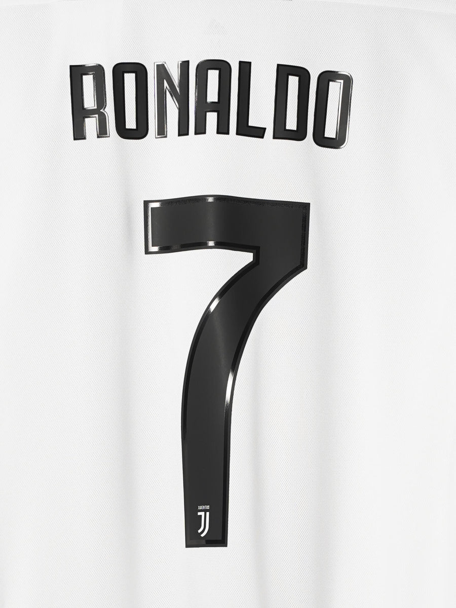 2018/19 Juventus Ronaldo #7 Home Shirt (M)