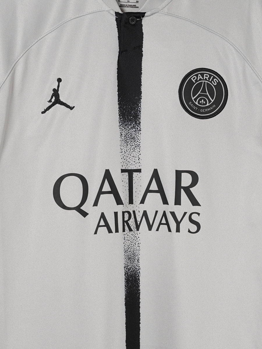 Paris Saint-Germain Away Shirt 2022/23 Mbappe 7 (XL)