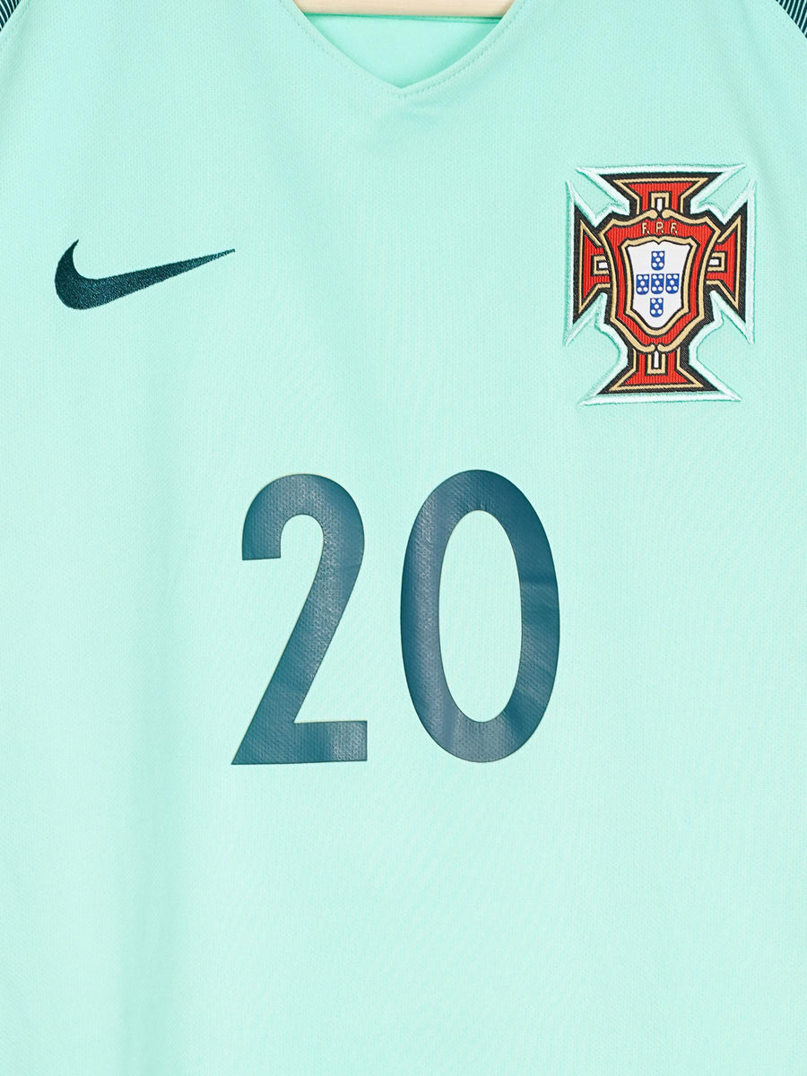 Portugal Away Shirt 2016/17 Quaresma 20 (M)