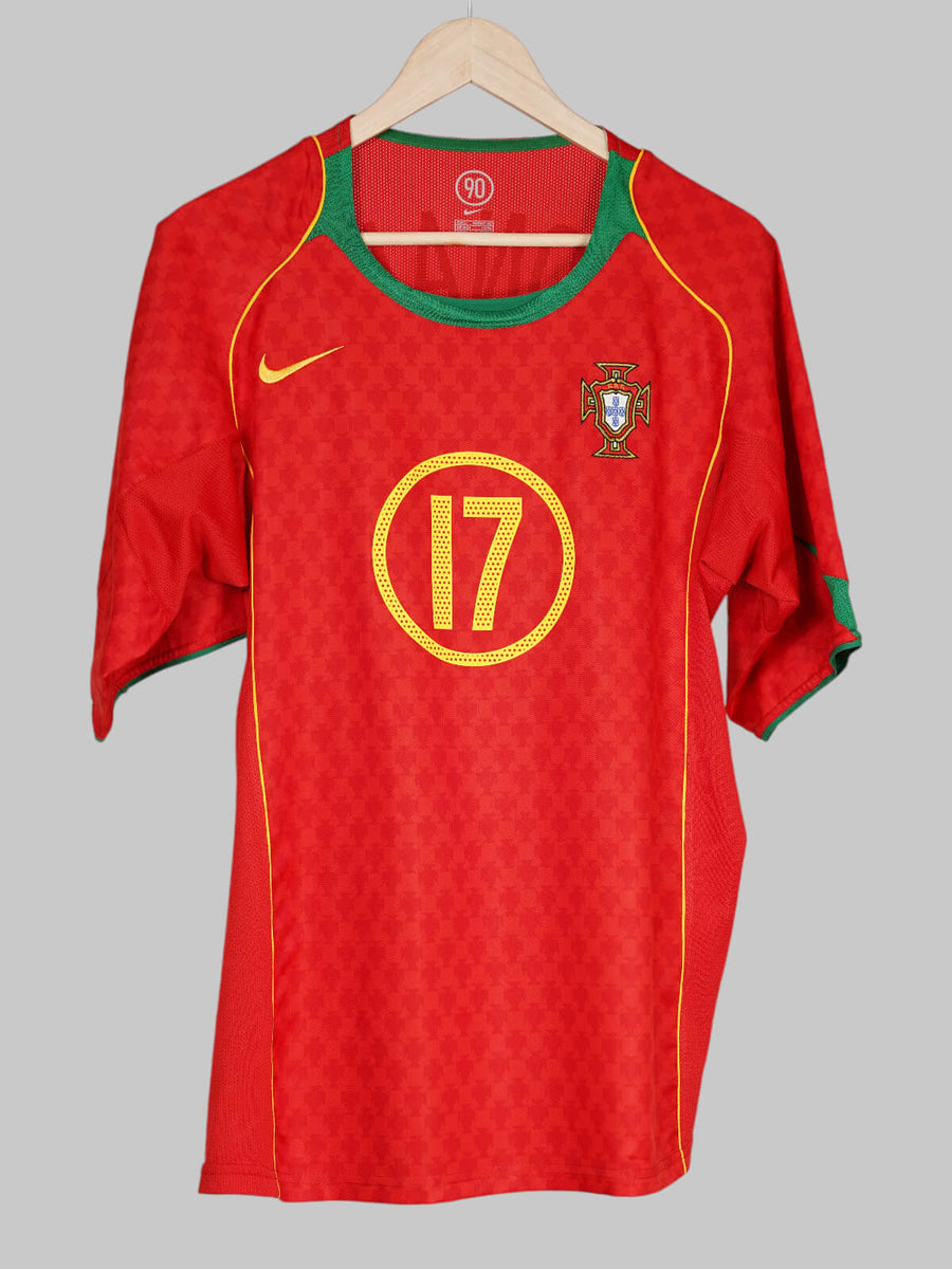 Portugal Home Shirt 2004/5 C.Ronaldo 17 (L)
