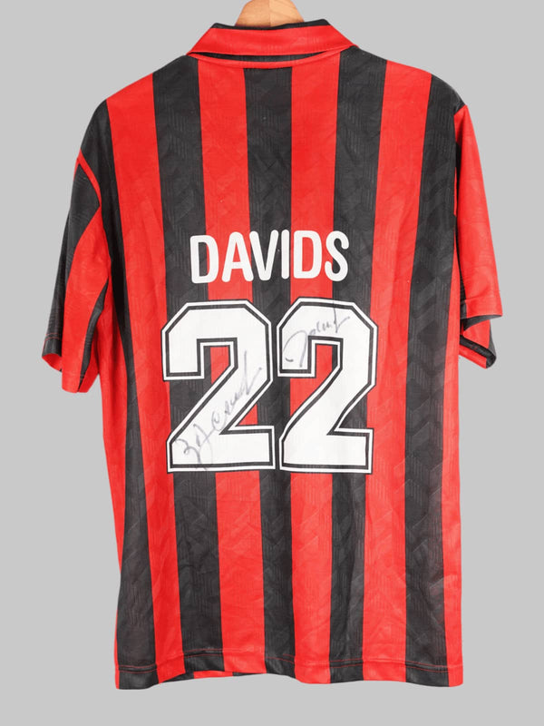 AC Milan Davids #22 Fan Home Shirt Signed (XL) Lotto