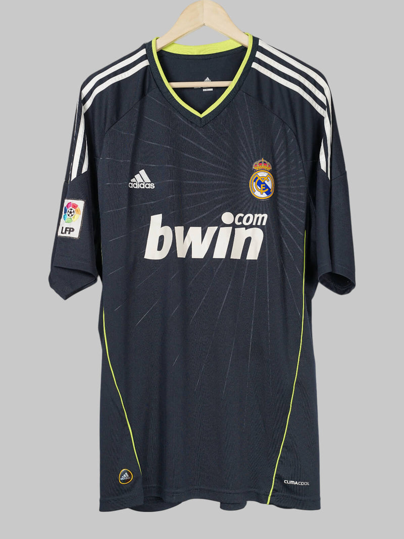 Real Madrid Away Shirt 2010/11 Ronaldo #7 (XL)
