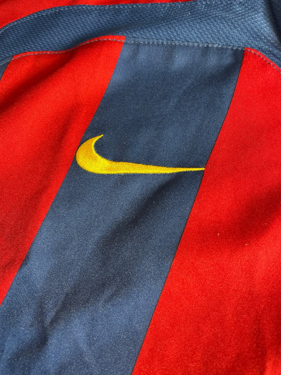 2005/6 Barcelona Ronaldinho #10 Home Shirt (XL)