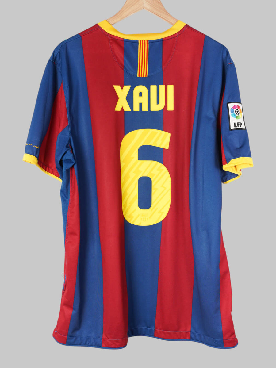 2010/11 Barcelona Xavi #6 Home Shirt (XL)