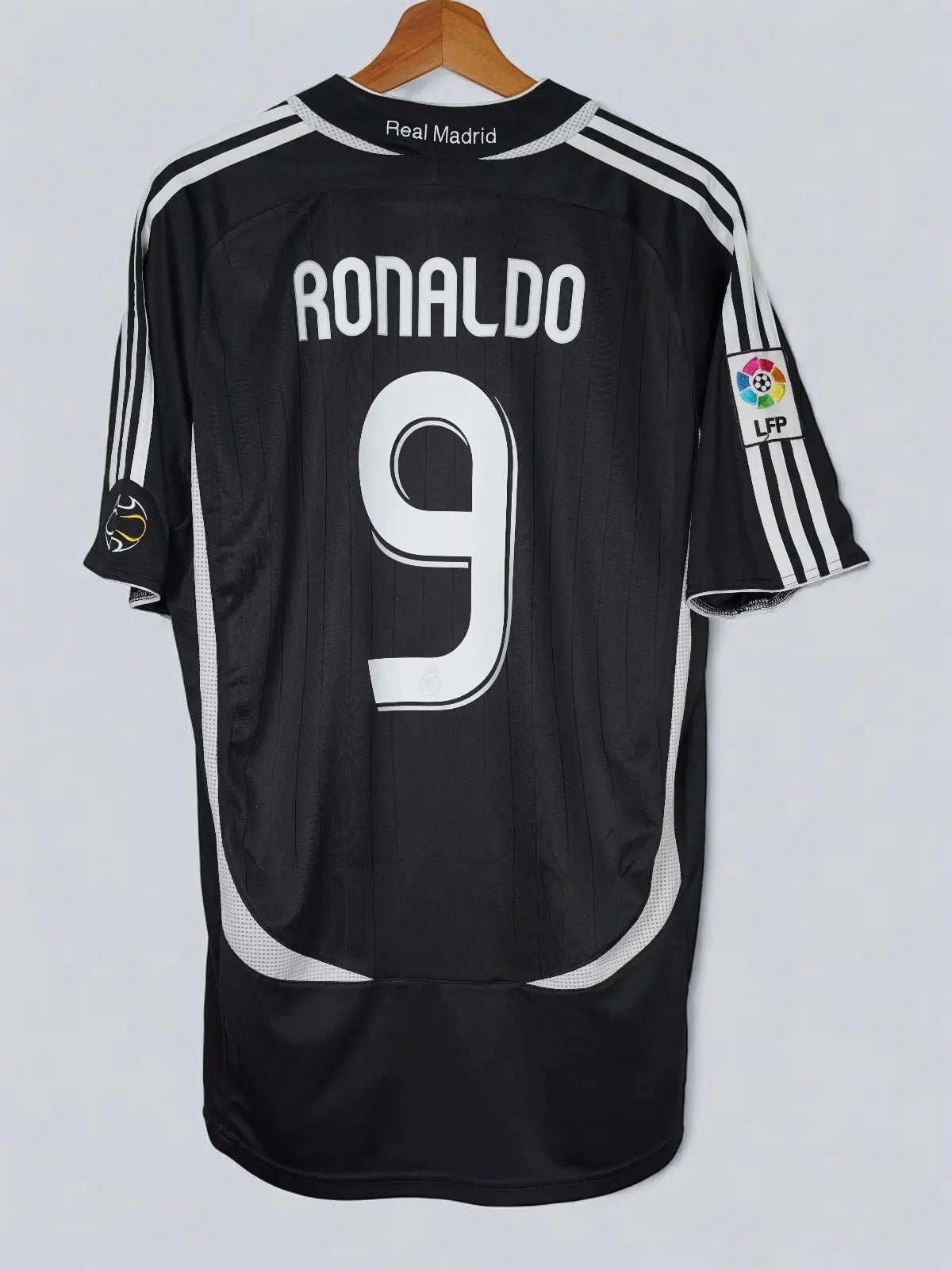 2006/7 Real Madrid Ronaldo #9 Away Shirt (M) Adidas – First11