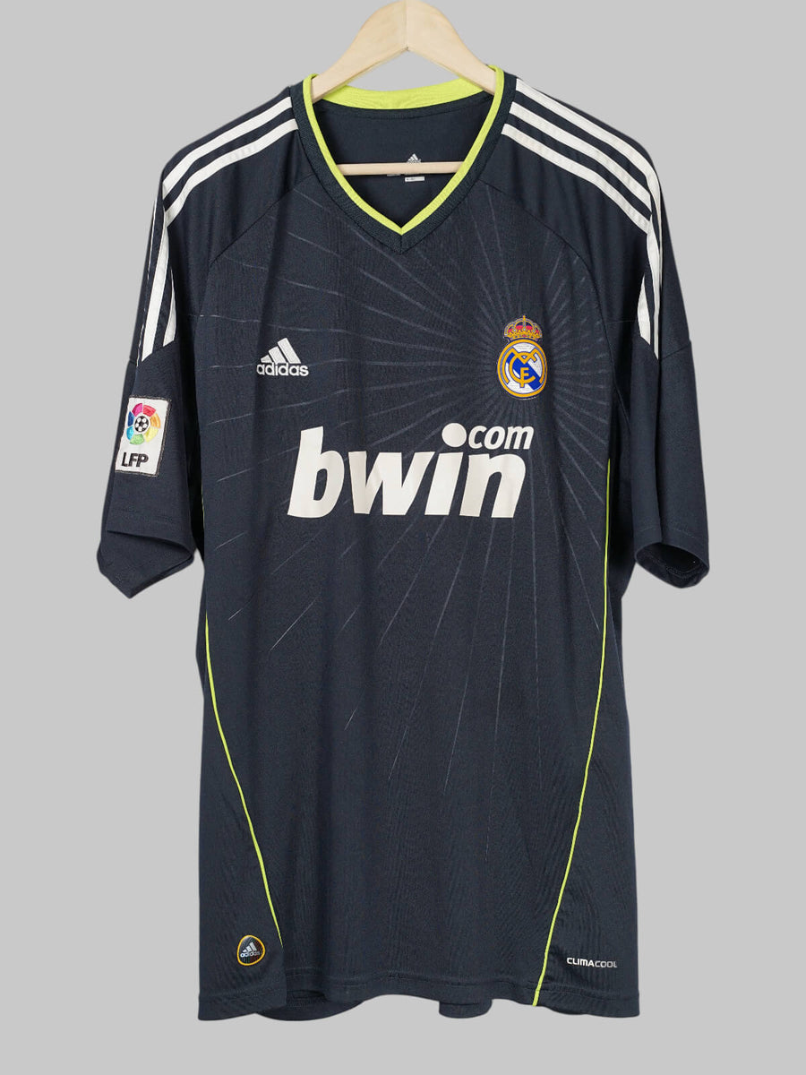 Real Madrid Away Shirt 2010/11 Ronaldo #7 (XL)
