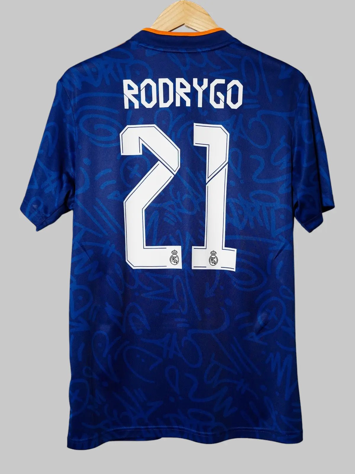 2021/22 Real Madrid Rodrygo #21 Away Shirt (M) Adidas – First11