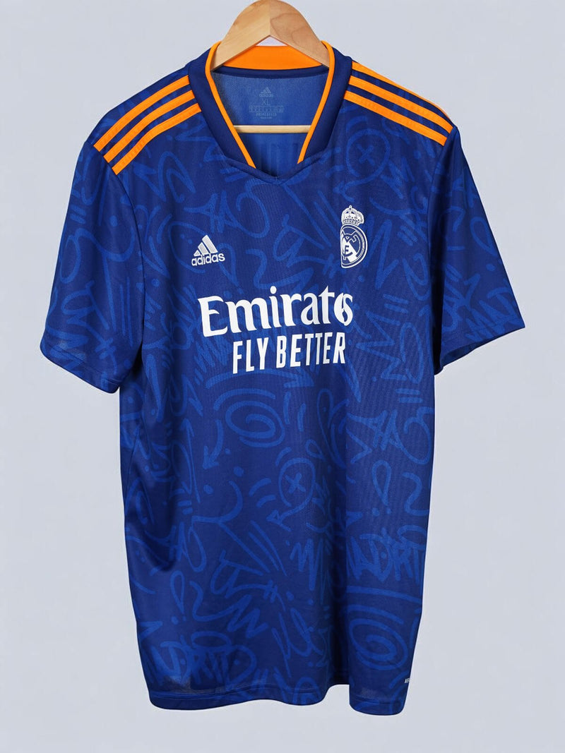 Real Madrid Away Shirt 2021/22 Vini Jr 20 (XL)