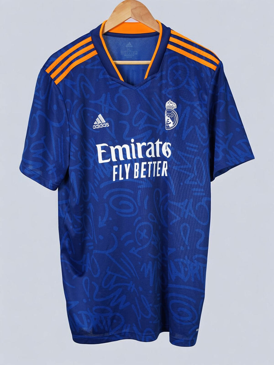 Real Madrid Away Shirt 2021/22 Vini Jr 20 (XL)
