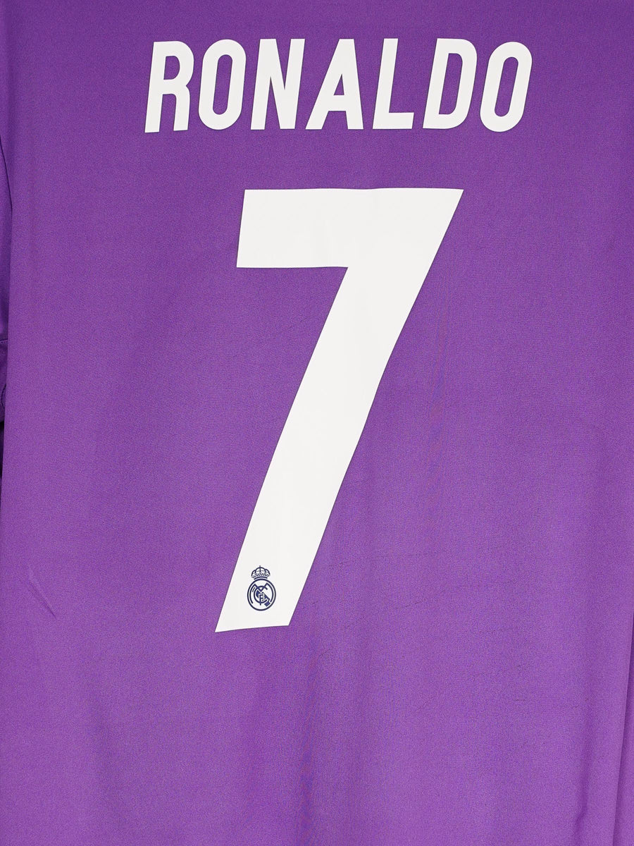 Real Madrid Away Shirt L/S 2016/17 Ronaldo 7 (M)