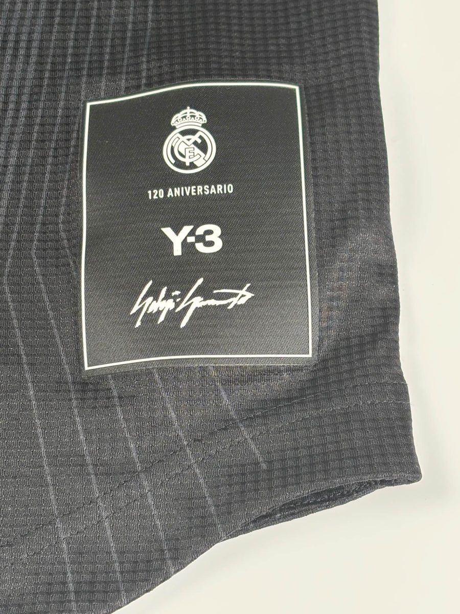 Real Madrid Fourth Shirt 2021/22 Benzema 9 (L)