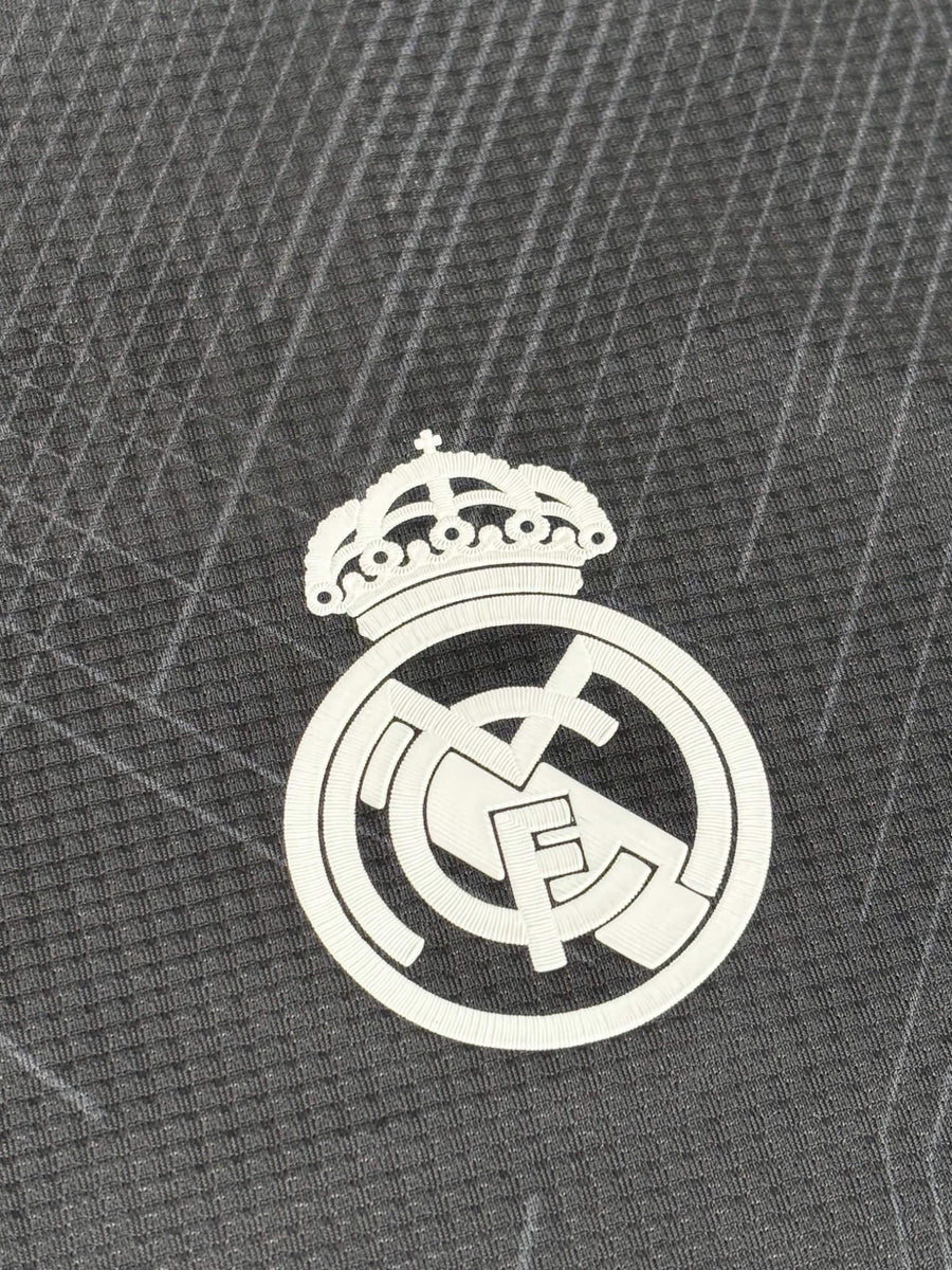 Real Madrid Fourth Shirt 2021/22 Benzema 9 (L)