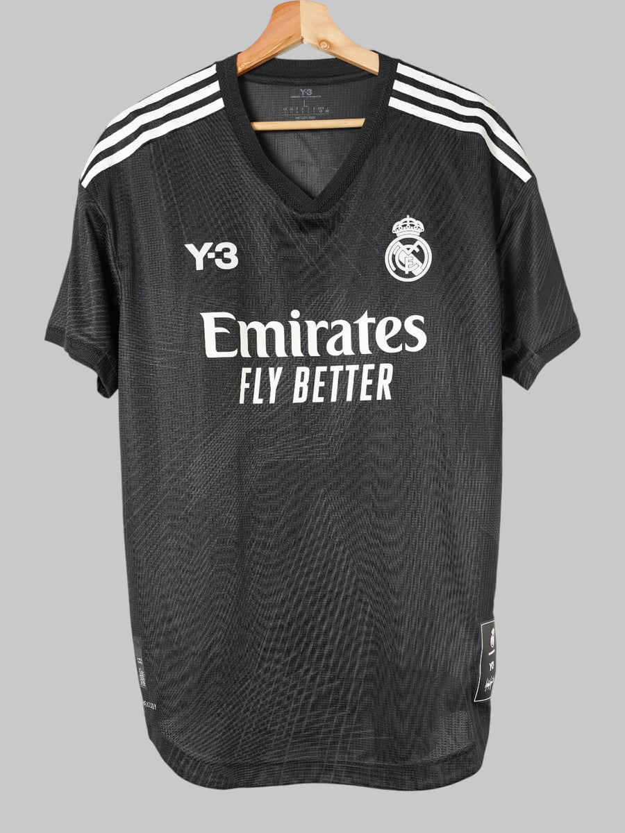 Real Madrid Fourth Shirt 2021/22 Benzema 9 (L)