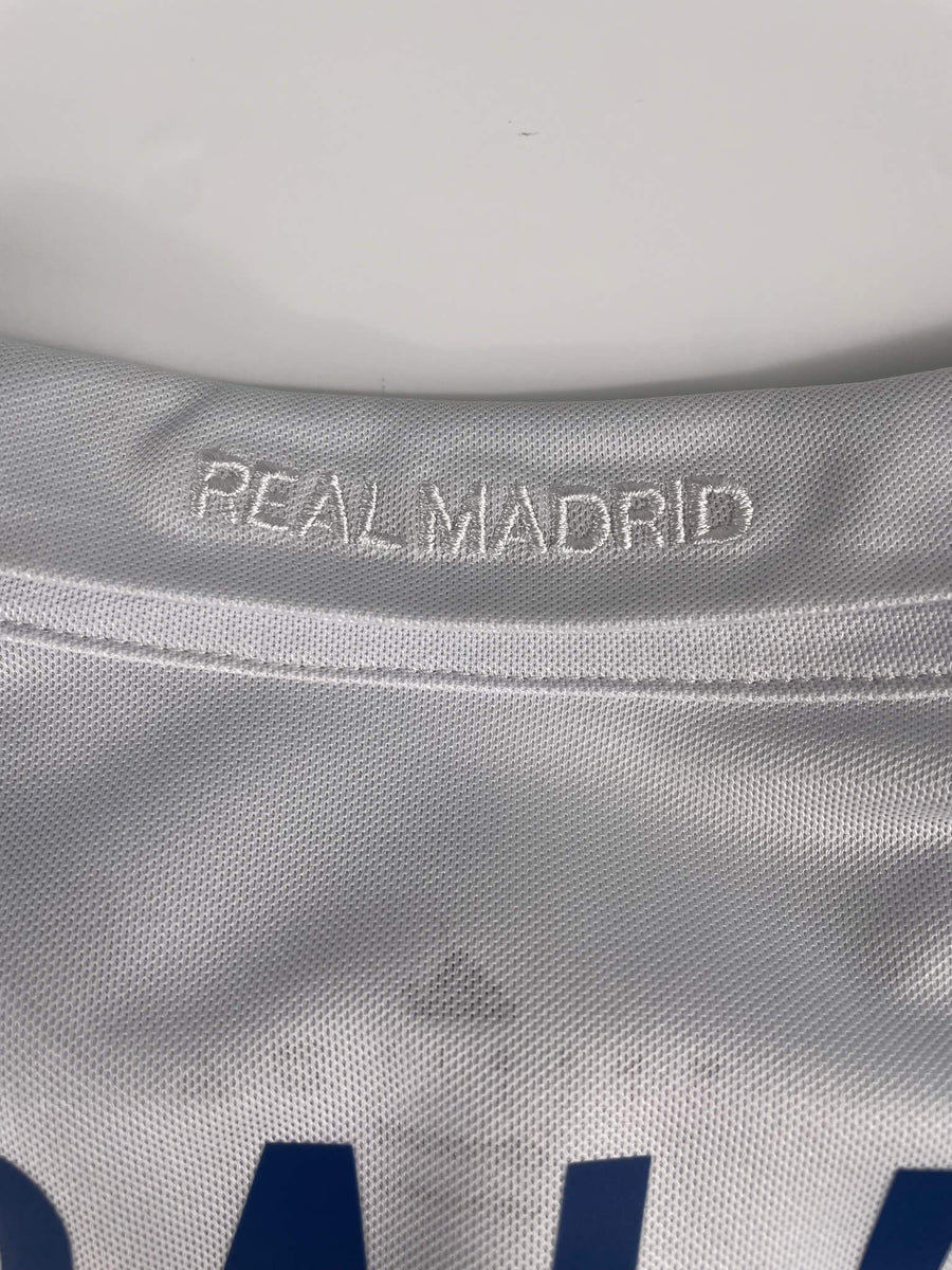 Real Madrid Home Shirt 2016/17 Bale 11 (L)