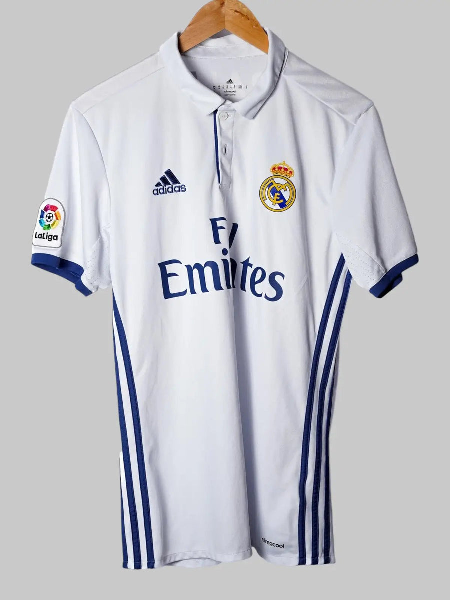 Real Madrid Home Shirt 2016/17 Bale 11 (M)