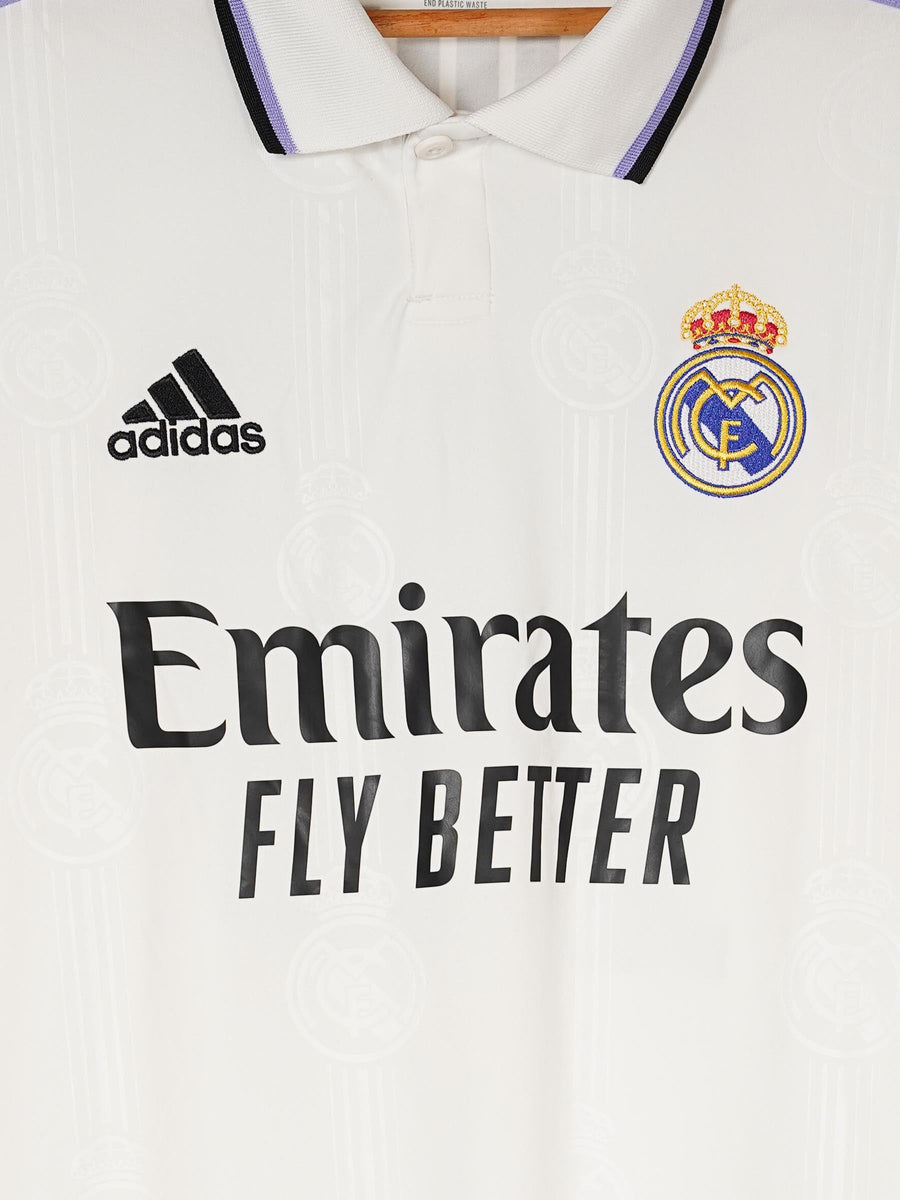 Real Madrid Home Shirt 2022/23 Modric 10 (M)