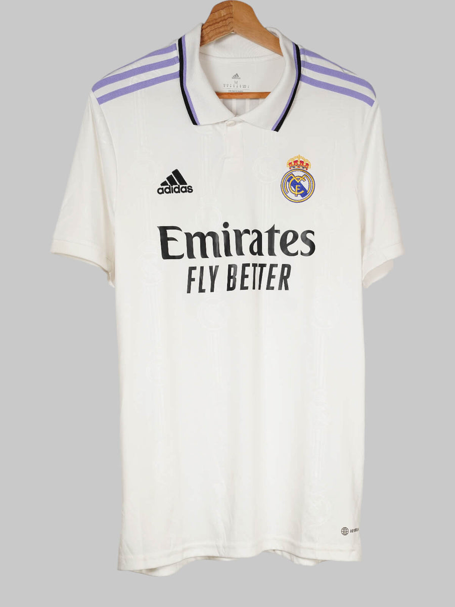 Real Madrid Home Shirt 2022/23 Modric 10 (M)